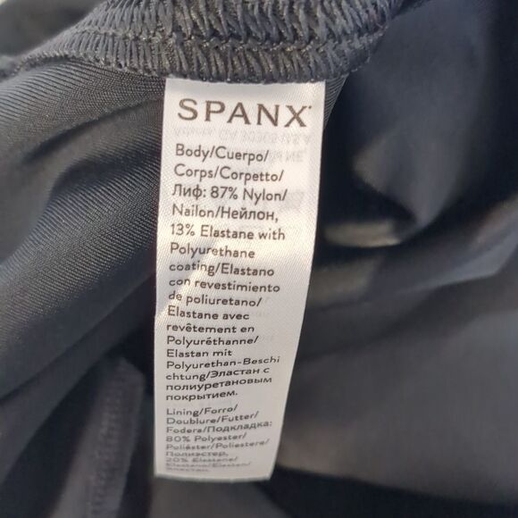 Spanx Faux Leather Compression Leggings Women's Size Medium - Picture 8 of 8